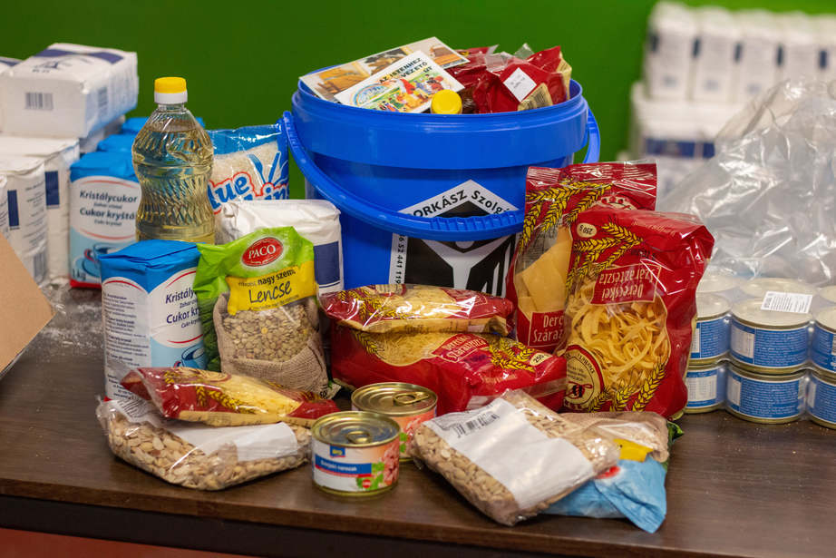 Adventi tartósélelmiszer gyűjtést tart a Szent Hedvig Karitászcsoport